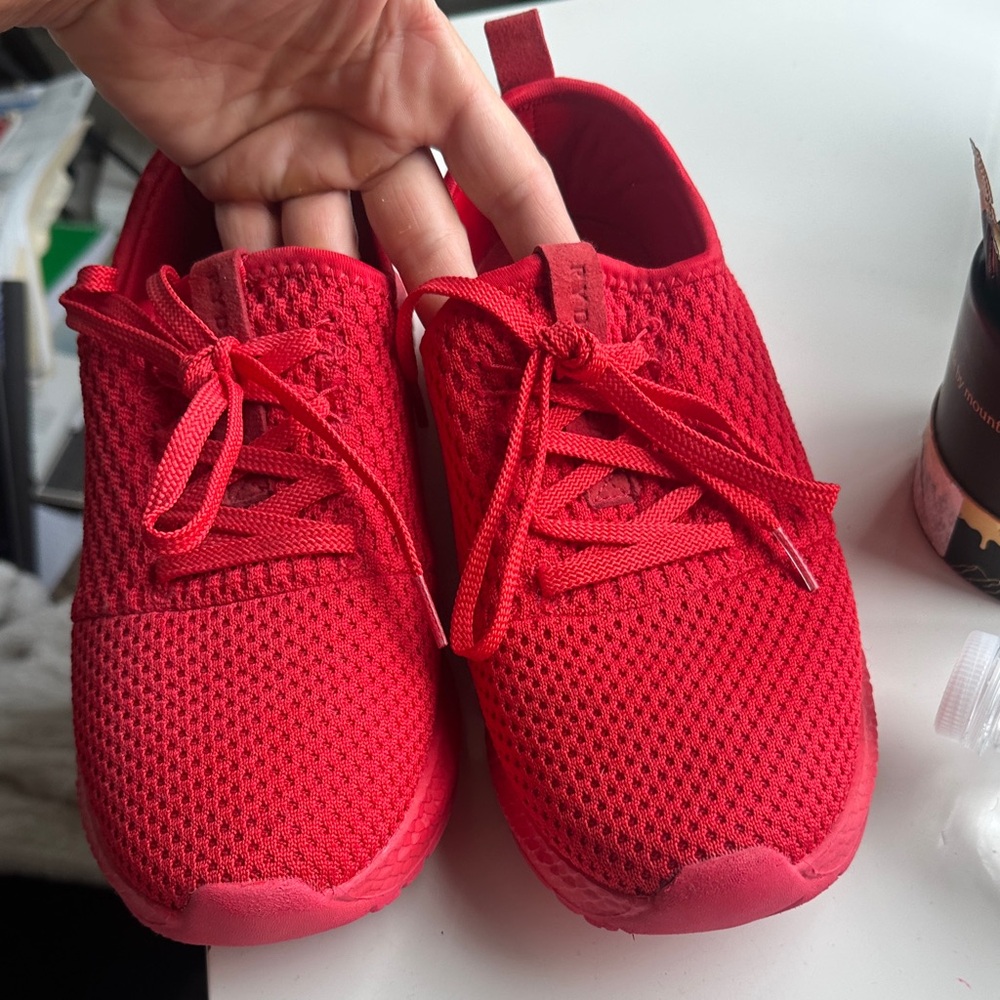 Ryderwear Vibrant Red Sneakers - Picture 4 of 6